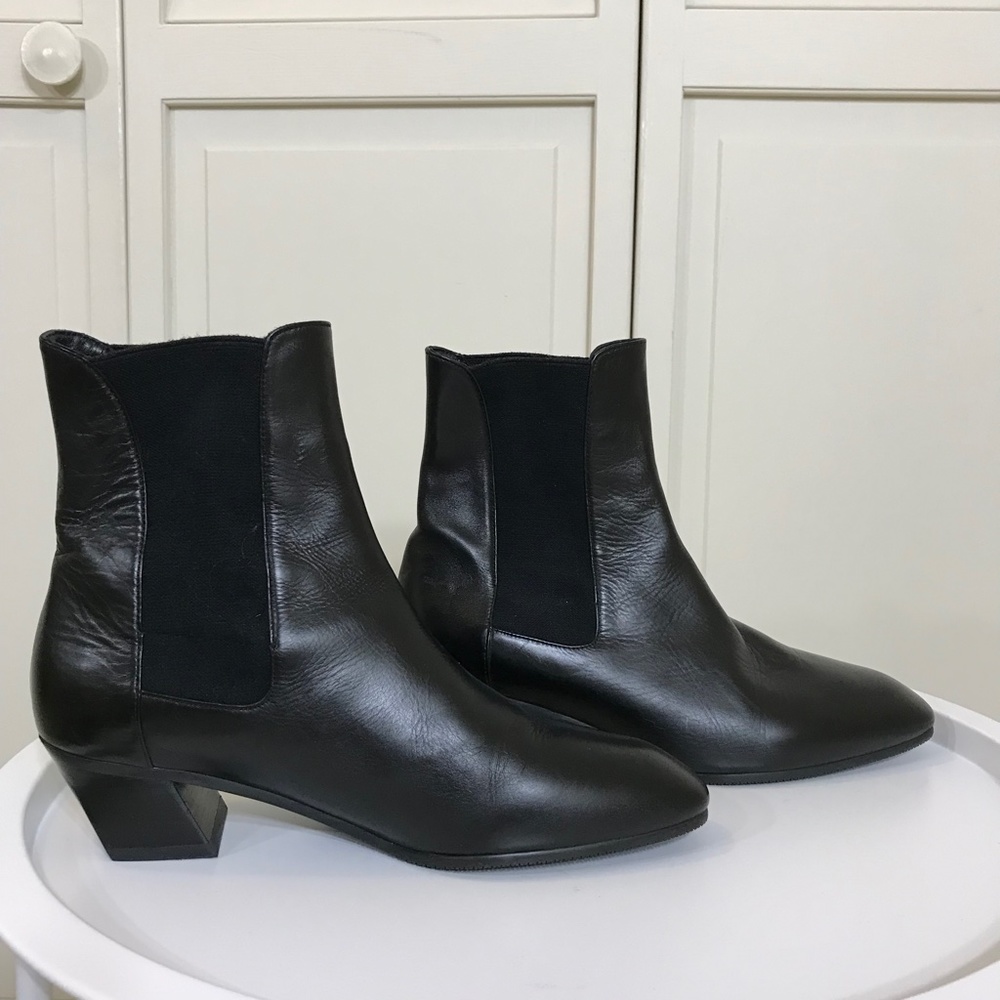 NEW Stuart Weitzman Black Leather Ankle Boots Size 7